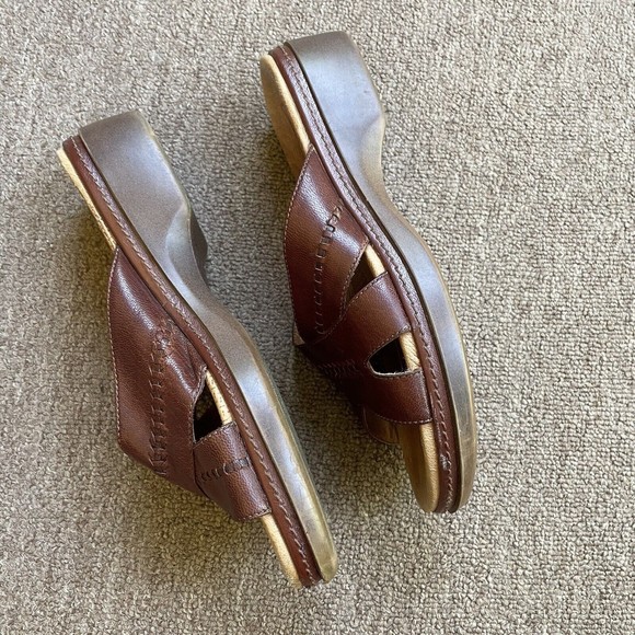 Clarks Brown Leather Cross Slides Comfort Sandals Size 8 - Picture 5 of 7